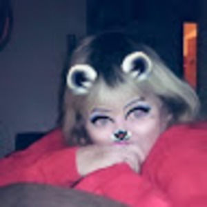 Meet your Posher, Maxine